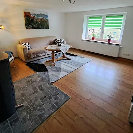 Zum Jagdsteinblick Апартаменты Bahretal